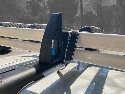 Roof rack and load - roof, stops